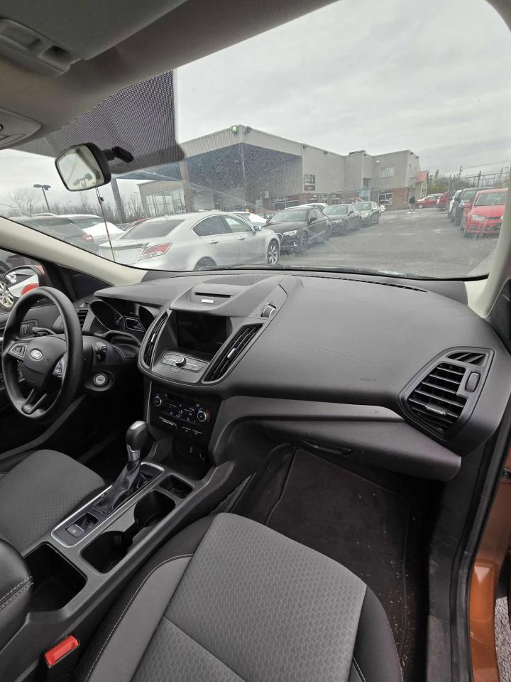 2017 Ford Escape SE - Photo #7