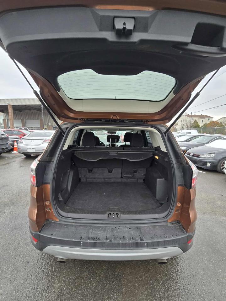 2017 Ford Escape SE - Photo #8