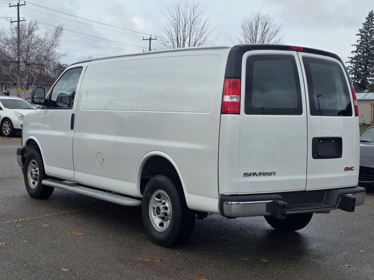 2023 GMC Savana G2500 Cargo - Photo #7
