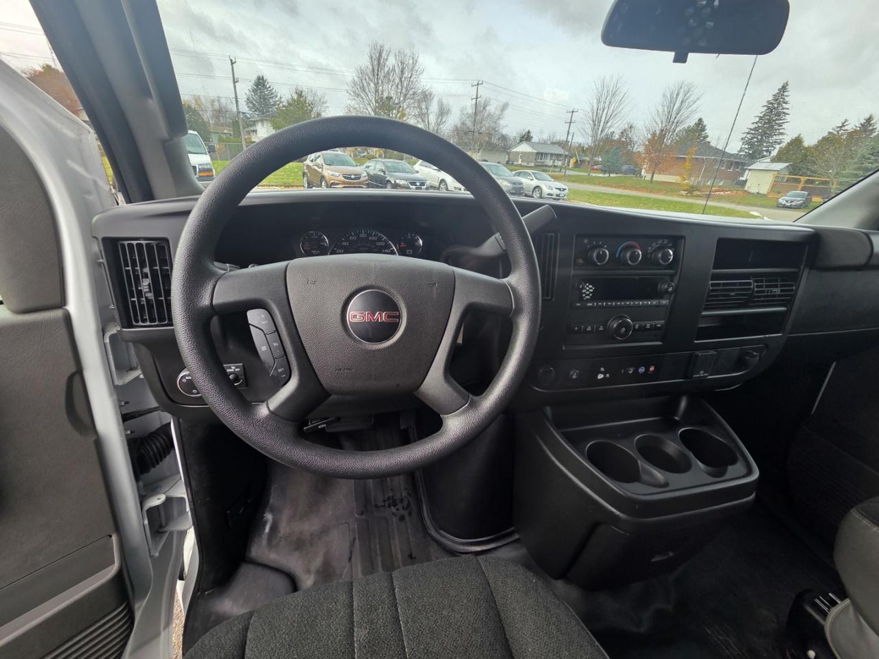 2023 GMC Savana G2500 Cargo Photo