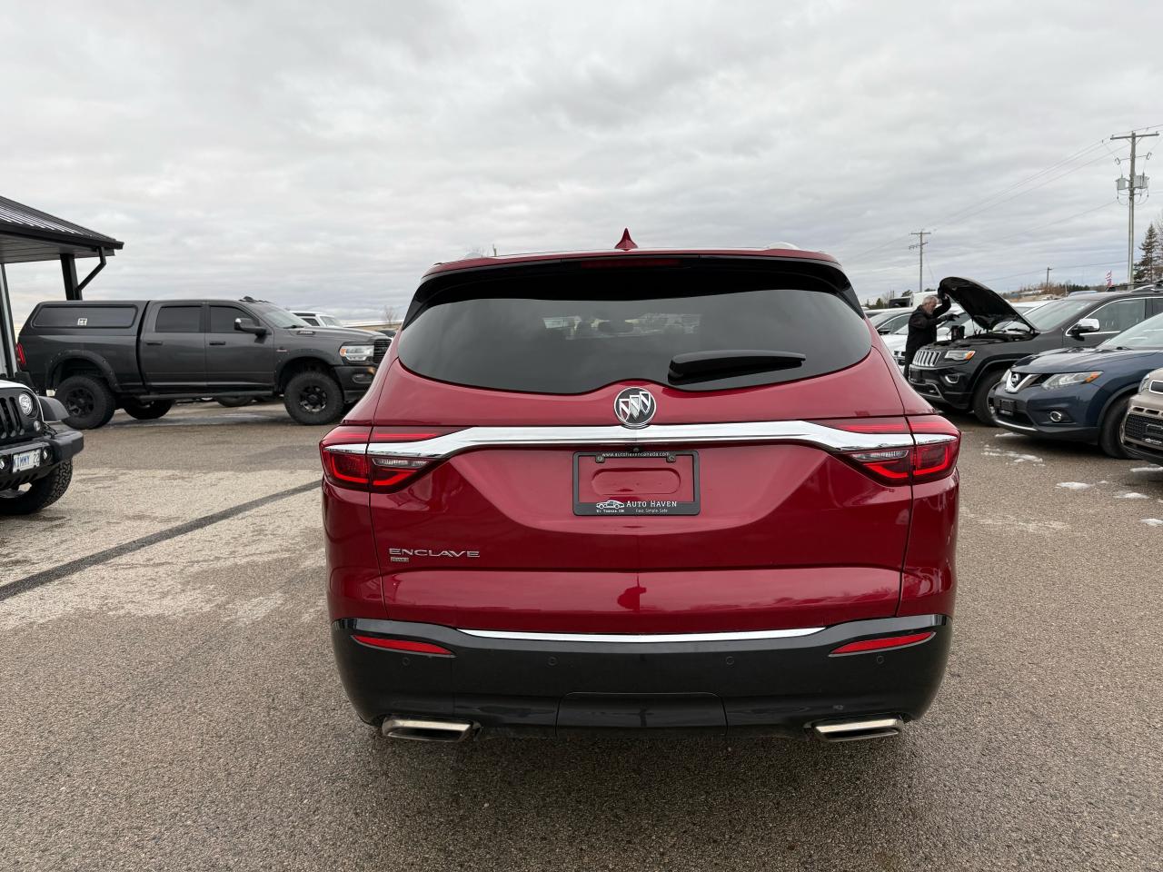 2020 Buick Enclave Essence - Photo #5