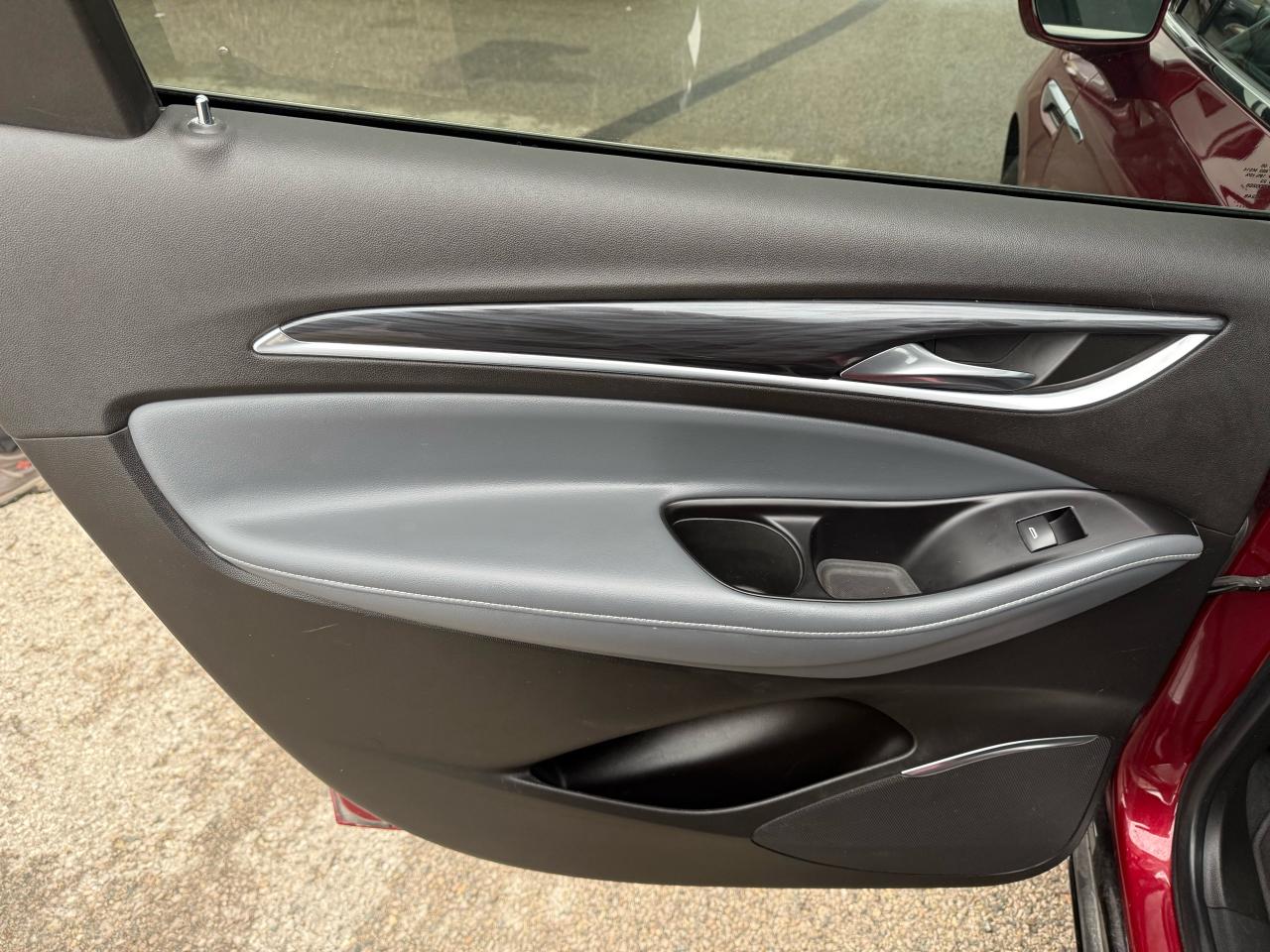 2020 Buick Enclave Essence - Photo #9