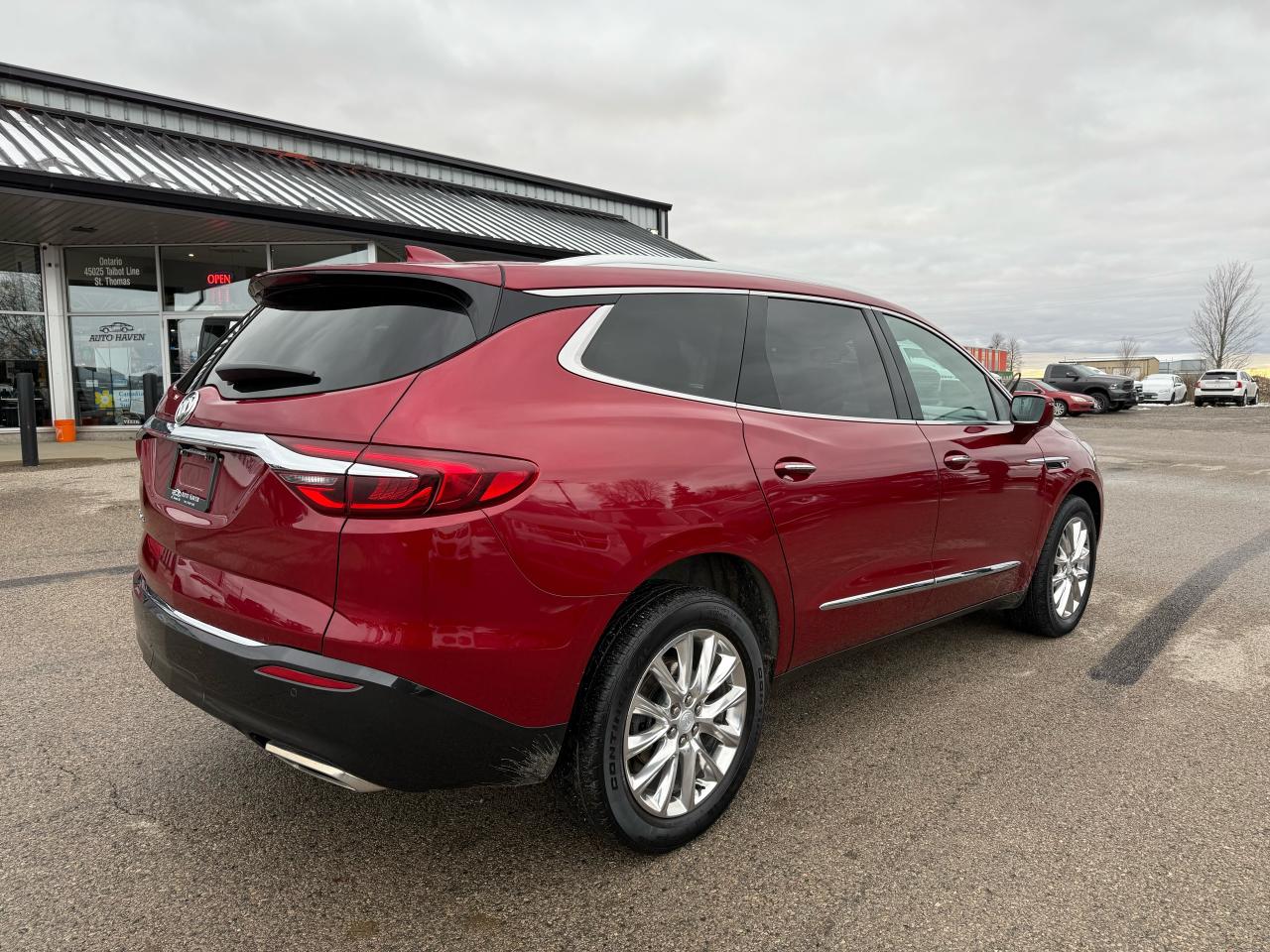 2020 Buick Enclave Essence - Photo #4
