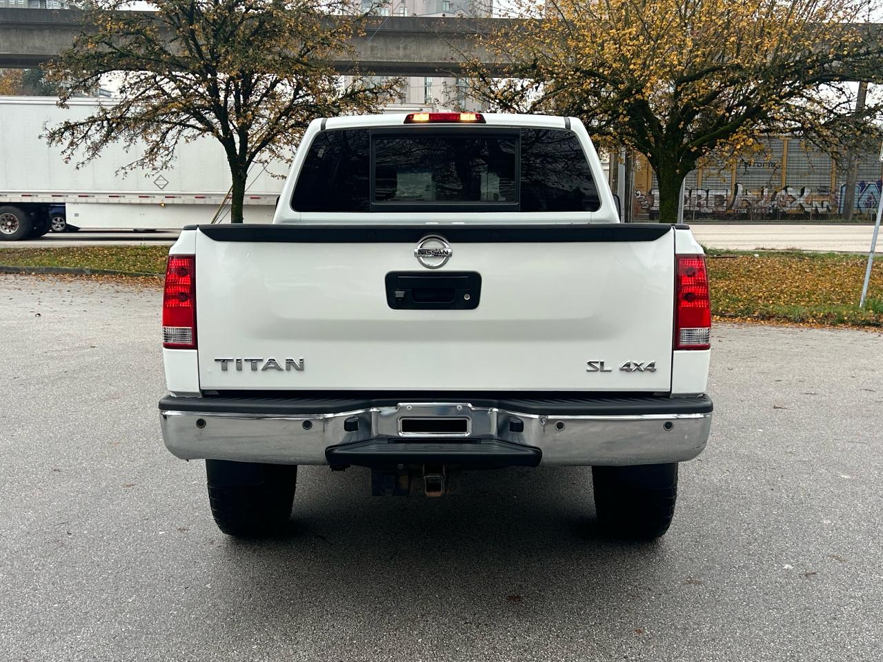 2014 Nissan Titan SL - Photo #7