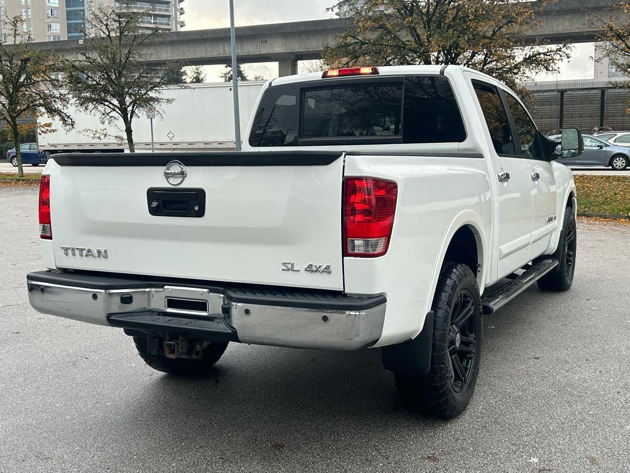 2014 Nissan Titan SL - Photo #6