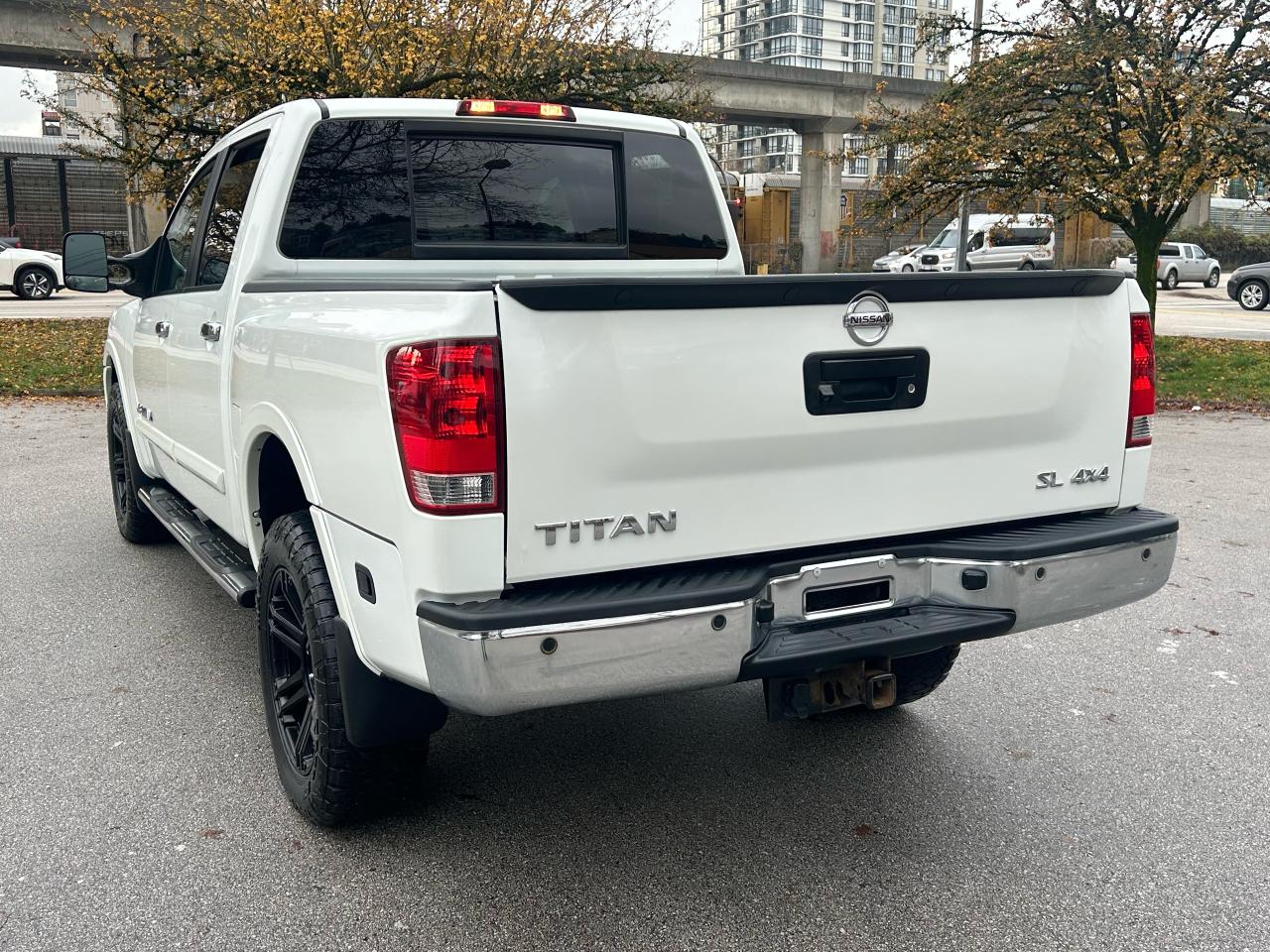 2014 Nissan Titan SL - Photo #3