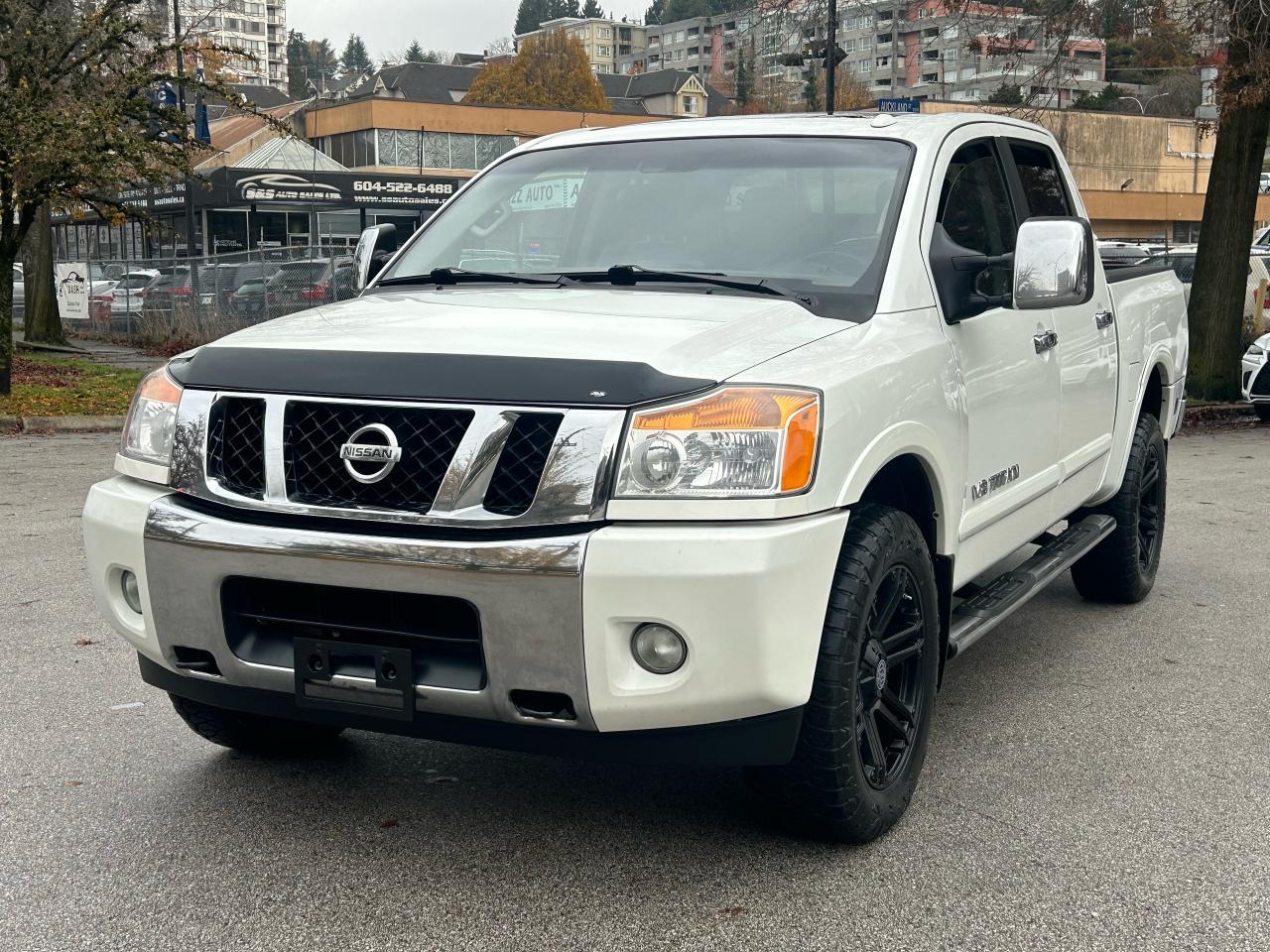 2014 Nissan Titan SL - Photo #1