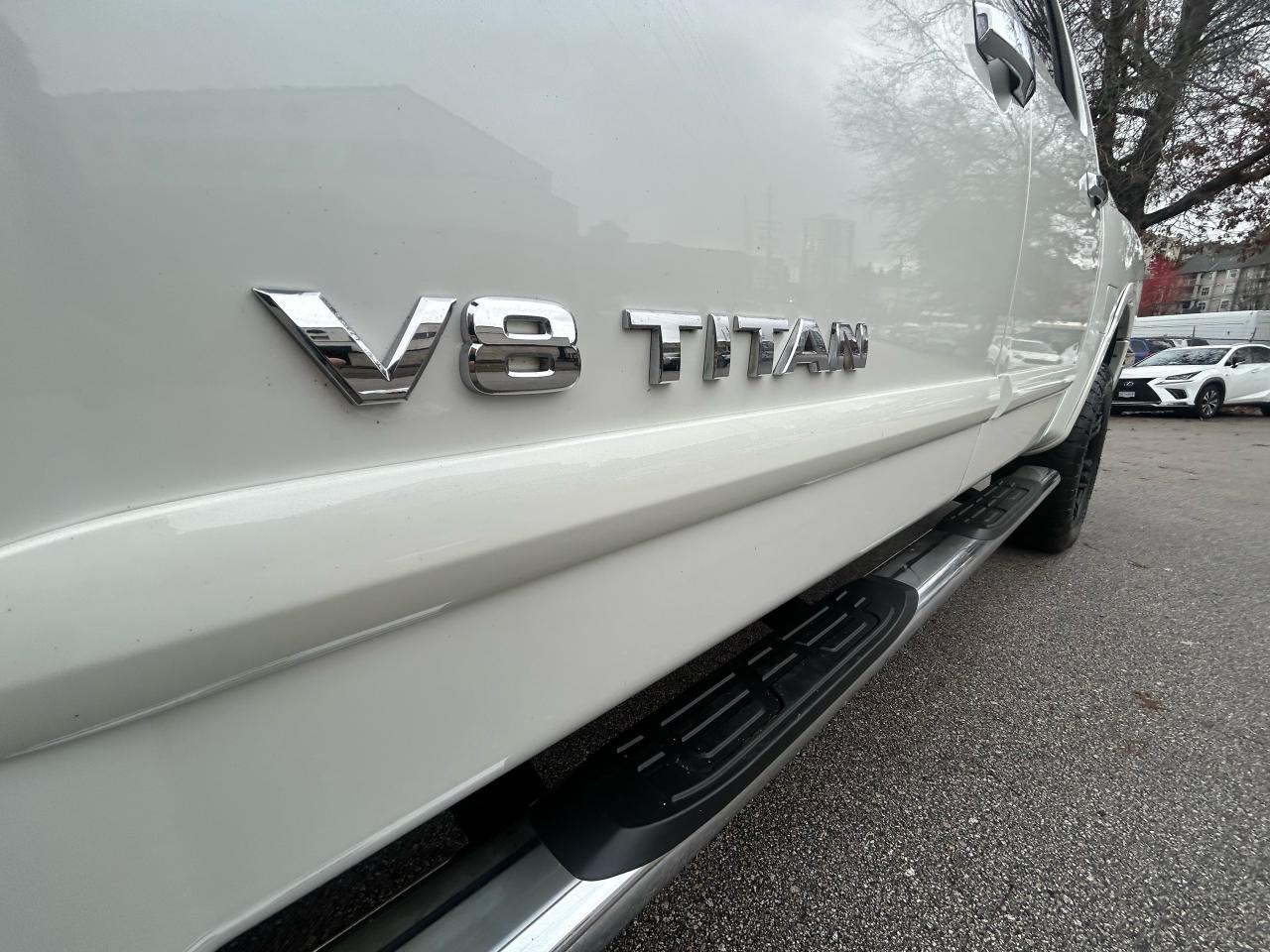 2014 Nissan Titan SL - Photo #14