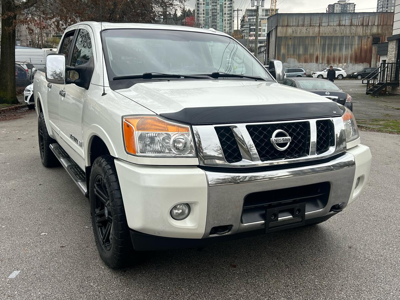 2014 Nissan Titan SL - Photo #4