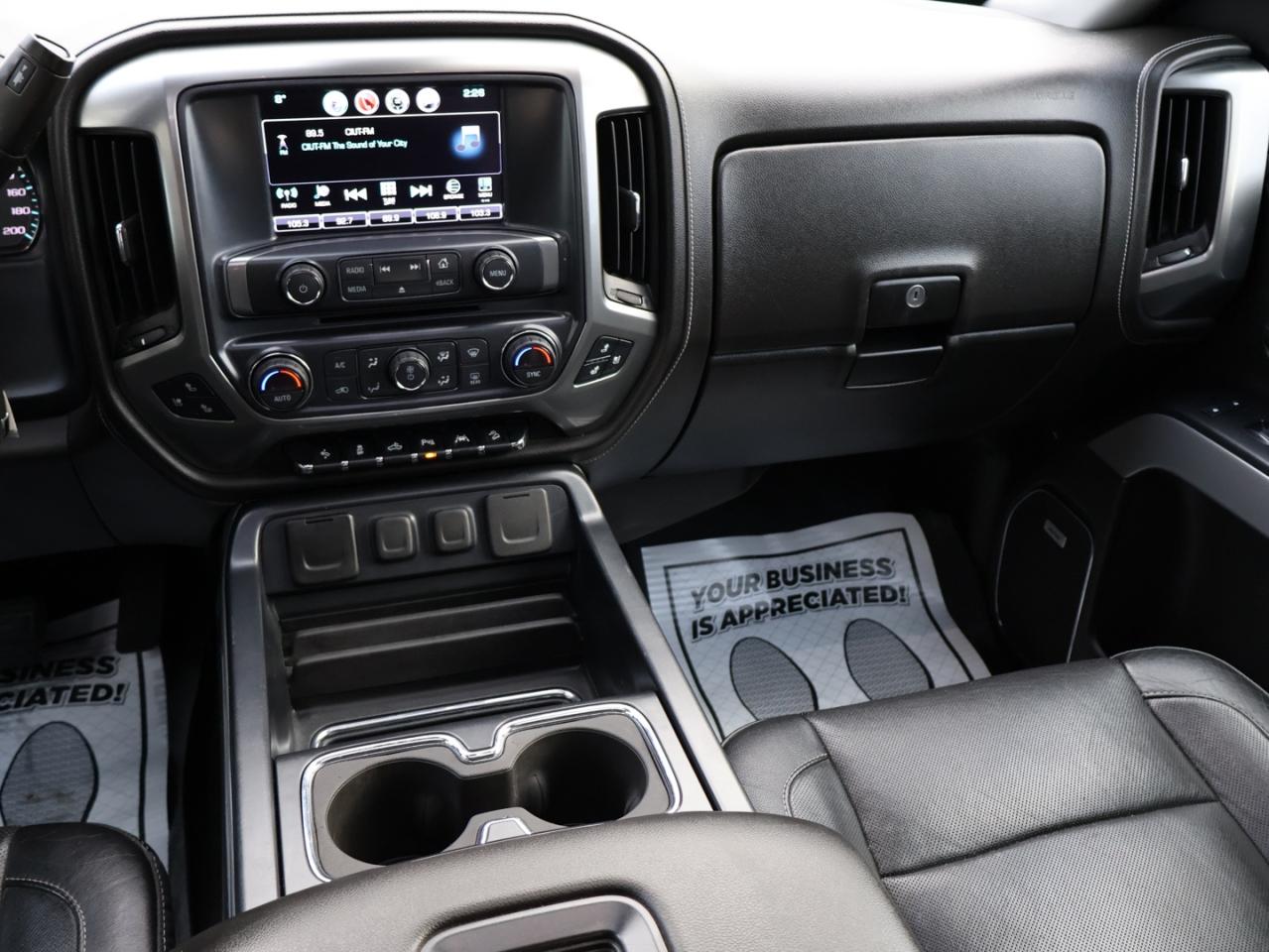 2018 Chevrolet Silverado 1500 V8 LTZ-Z71 CREW 4WD CERTIFIED *ACCIDENT FREE* CAMERA NAV BLUETOOTH LEATHER HEATED SEATS SUNROOF CRUISE ALLOYS - Photo #10