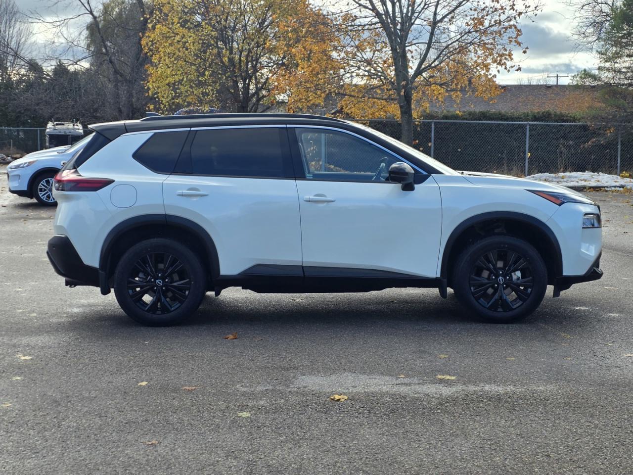 2023 Nissan Rogue SV AWD - Photo #4