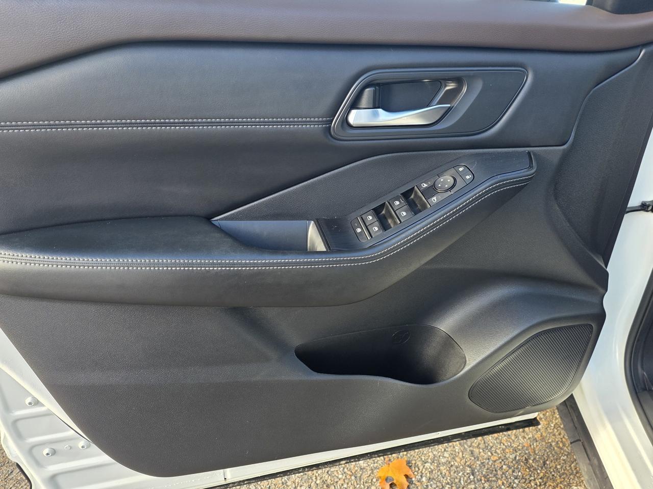 2023 Nissan Rogue SV MIDNIGHT EDITION AWD , Remote Start, Leather, Heated Front Seats Photo