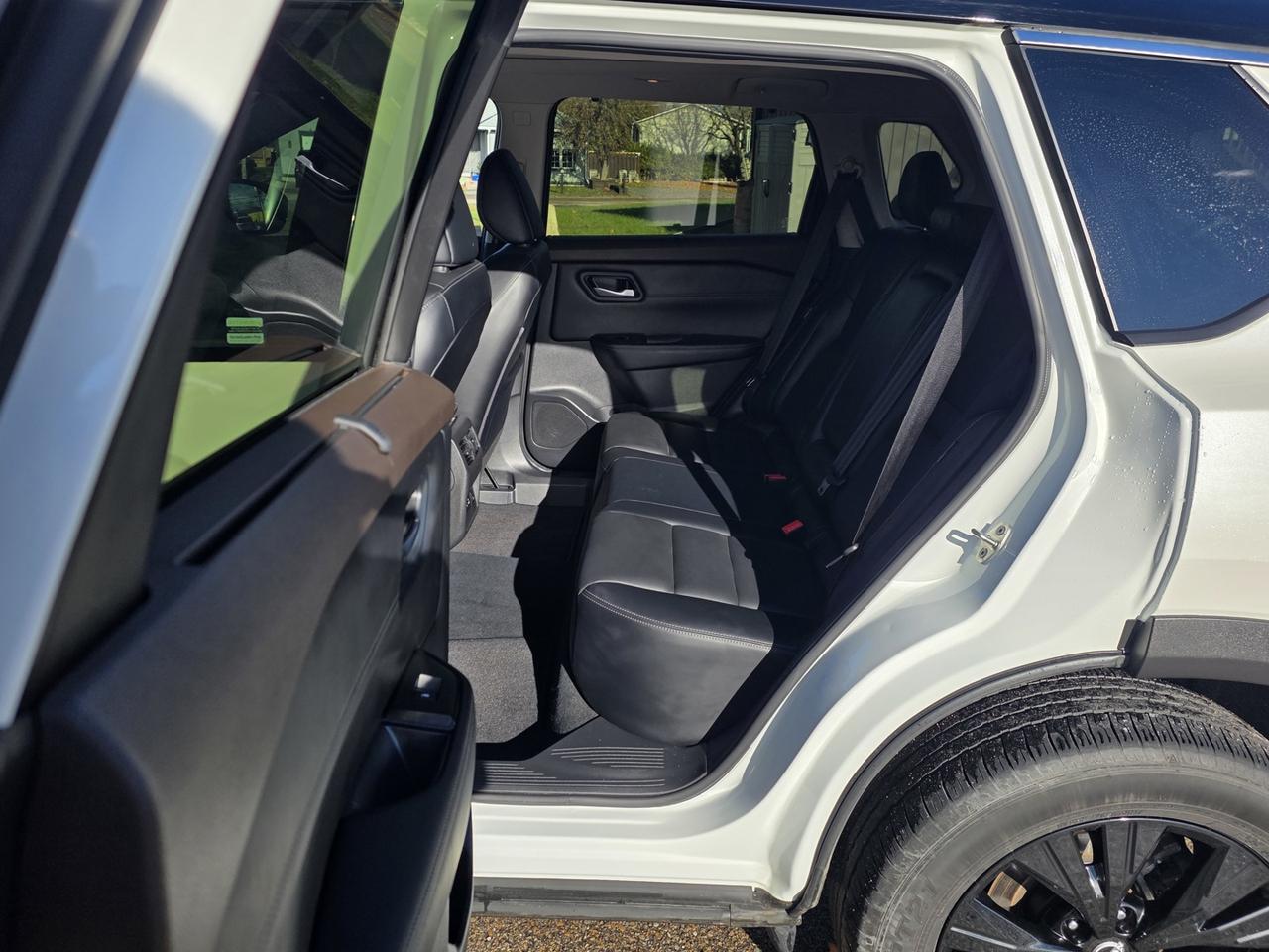 2023 Nissan Rogue SV MIDNIGHT EDITION AWD , Remote Start, Leather, Heated Front Seats Photo