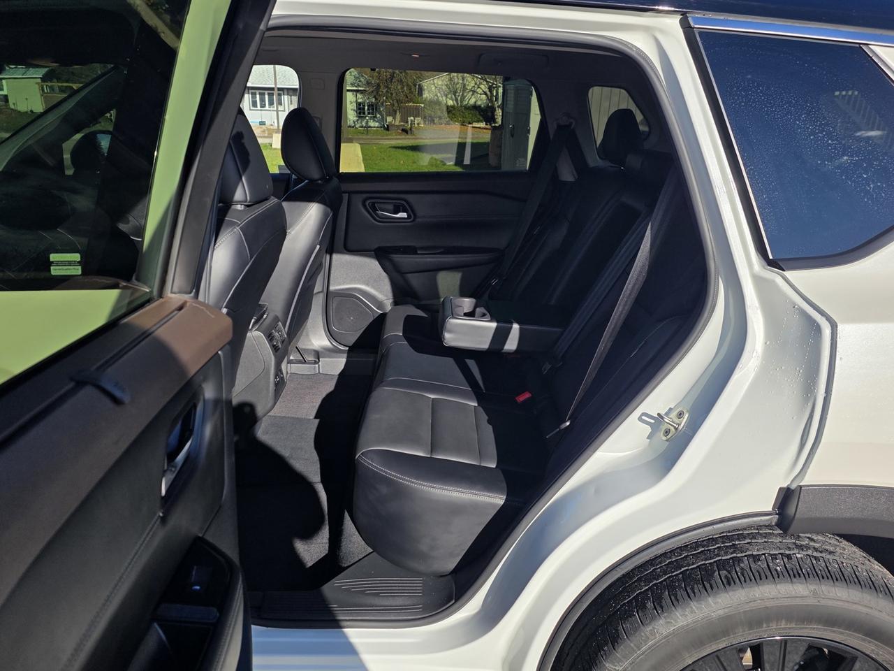 2023 Nissan Rogue SV MIDNIGHT EDITION AWD , Remote Start, Leather, Heated Front Seats Photo