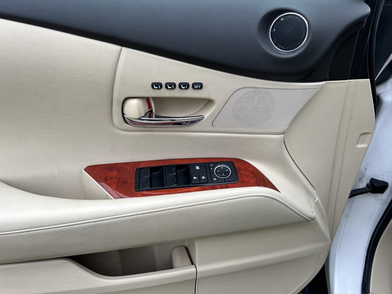 2011 Lexus RX 350 AWD *LIKE NEW Photo