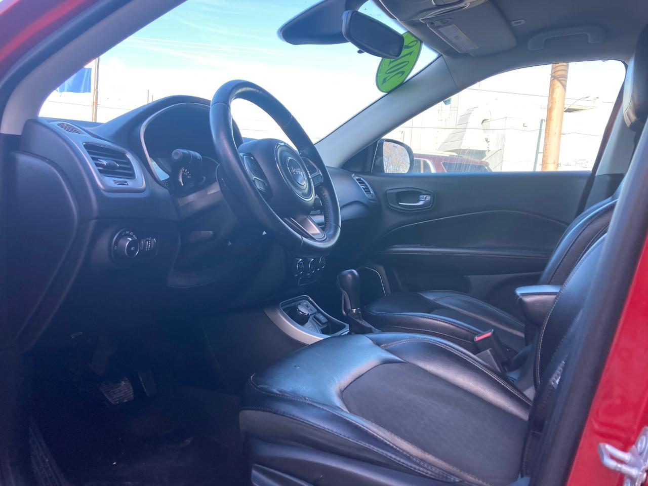 2018 Jeep Compass NORTH 4X4 - Photo #9