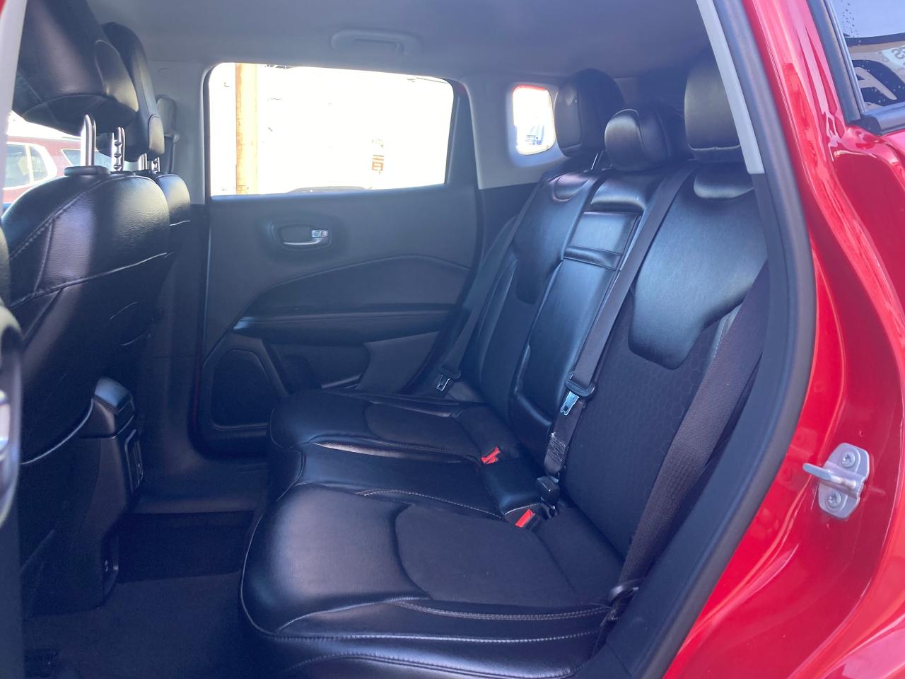 2018 Jeep Compass NORTH 4X4 - Photo #12