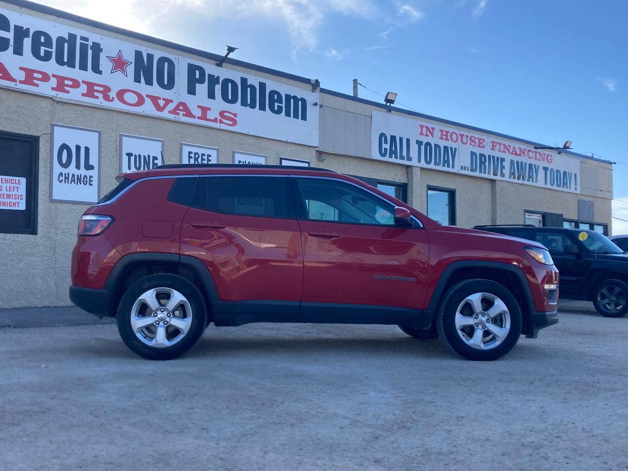 2018 Jeep Compass NORTH 4X4 - Photo #2