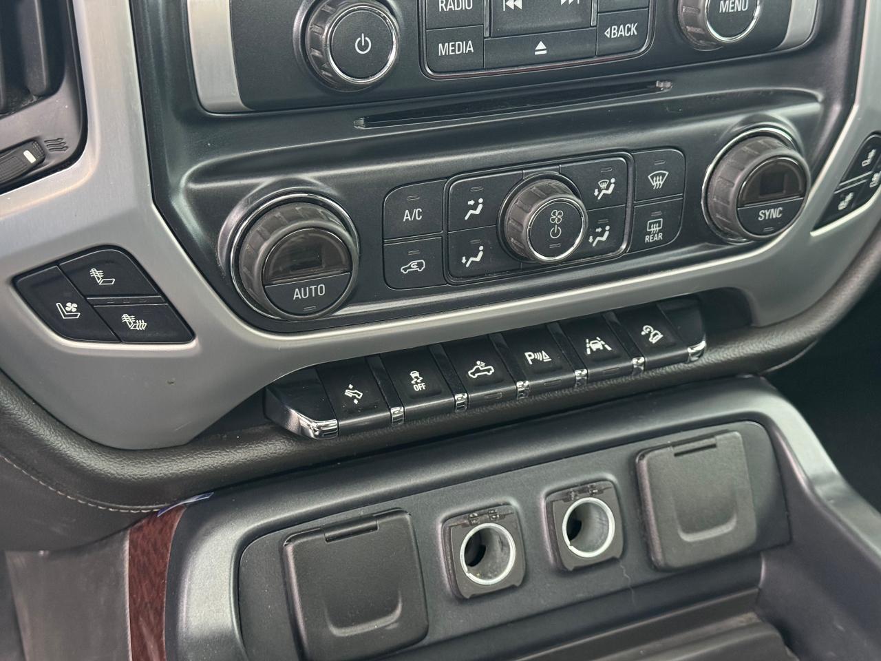 2016 GMC Sierra 1500 SLT **STARLIGHT HEADLINER** - Photo #24