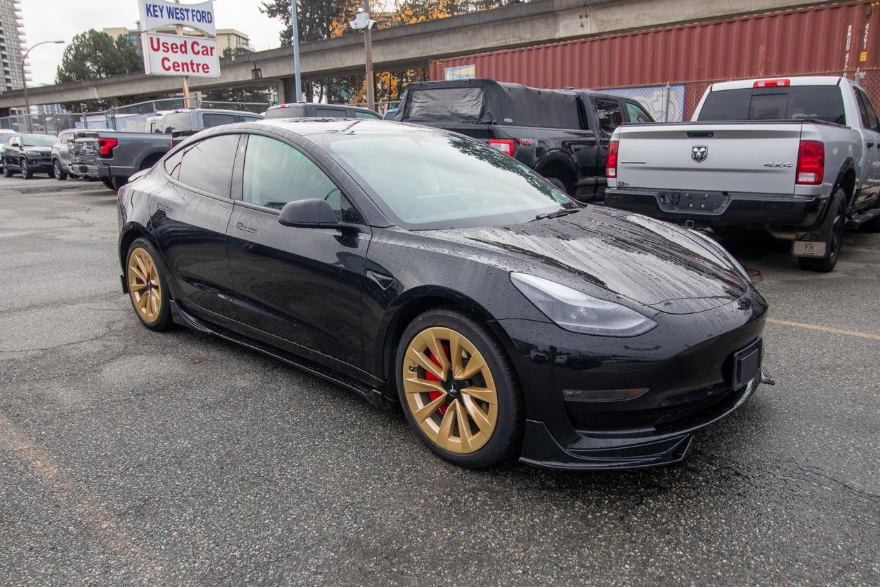 2023 Tesla Model 3 Long Range AWD Photo4