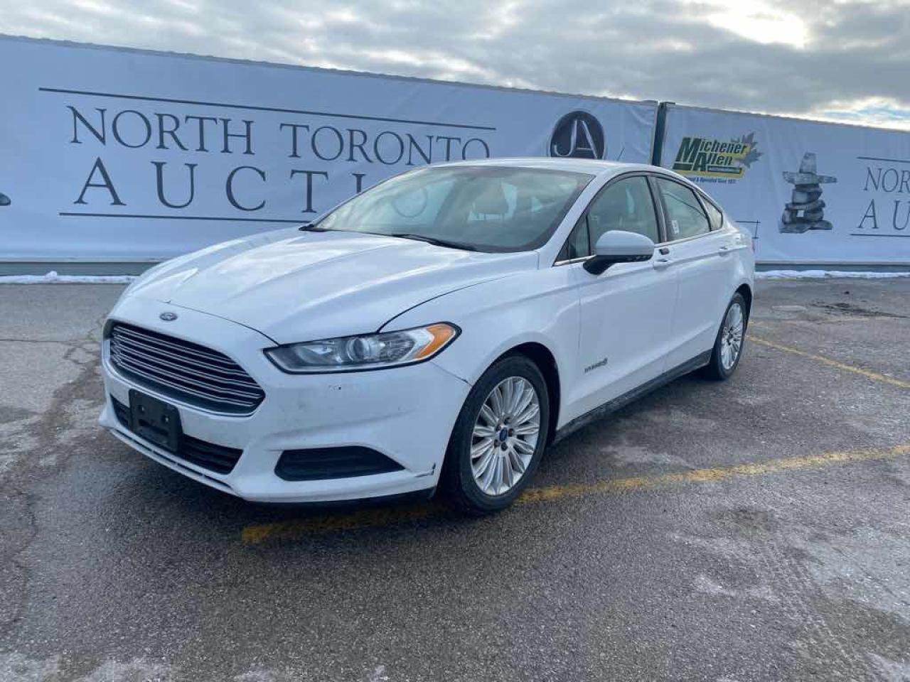 2015 Ford Fusion S Hybrid - Photo #1