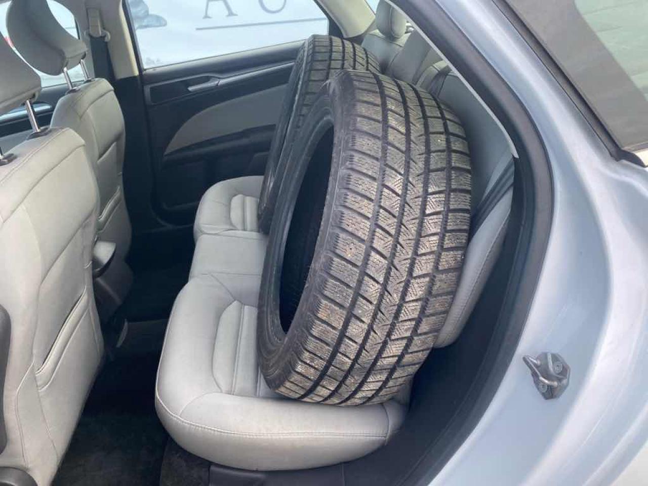 2015 Ford Fusion S Hybrid Photo