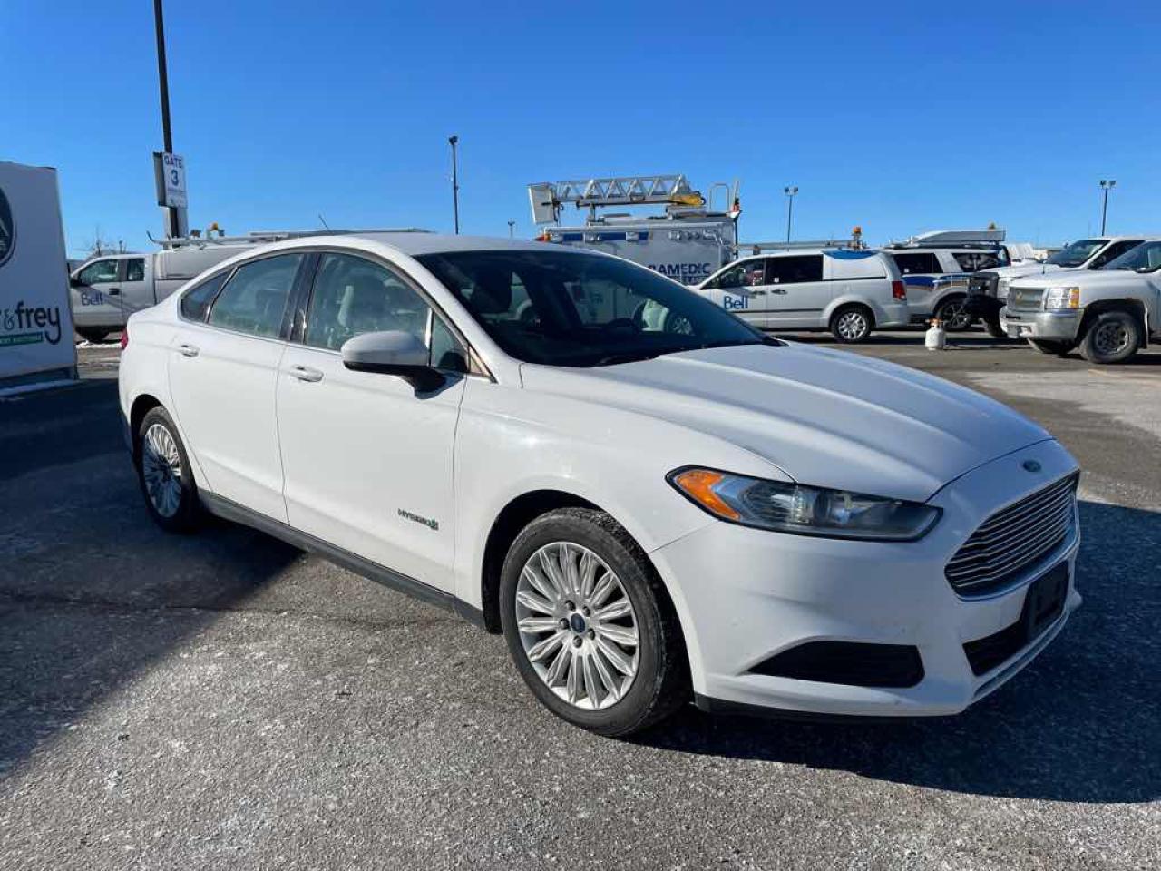 2015 Ford Fusion S Hybrid - Photo #3