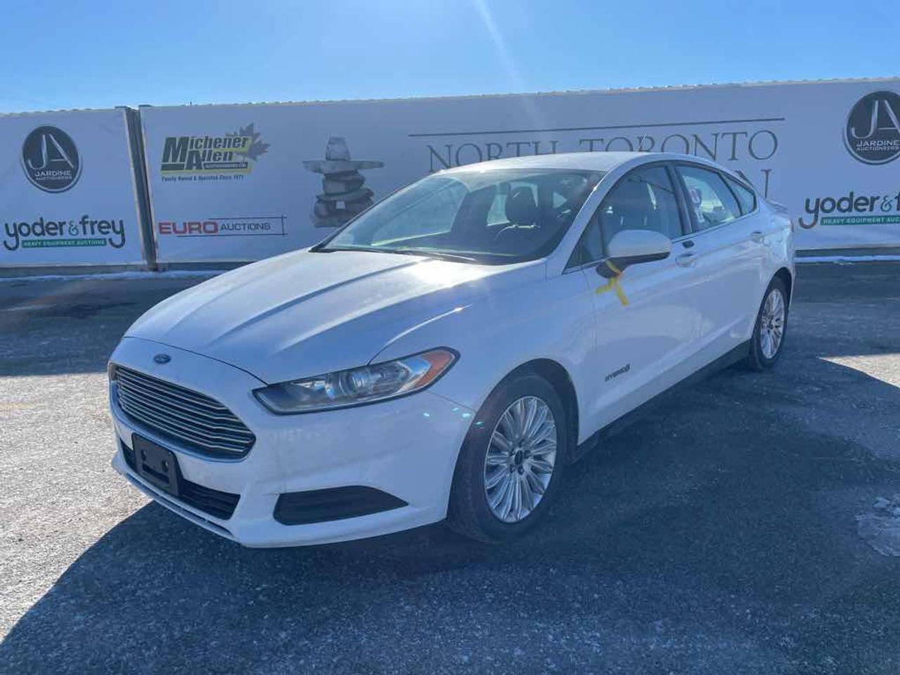 2015 Ford Fusion S Hybrid - Photo #1