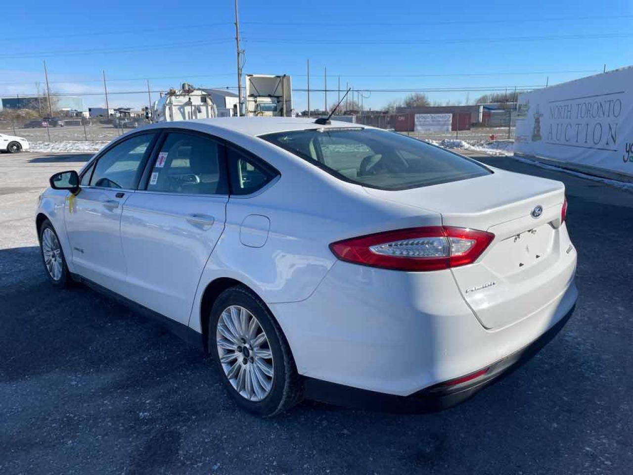 2015 Ford Fusion S Hybrid - Photo #6