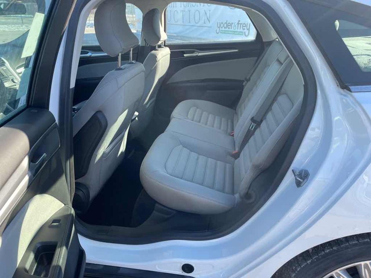 2015 Ford Fusion S Hybrid Photo