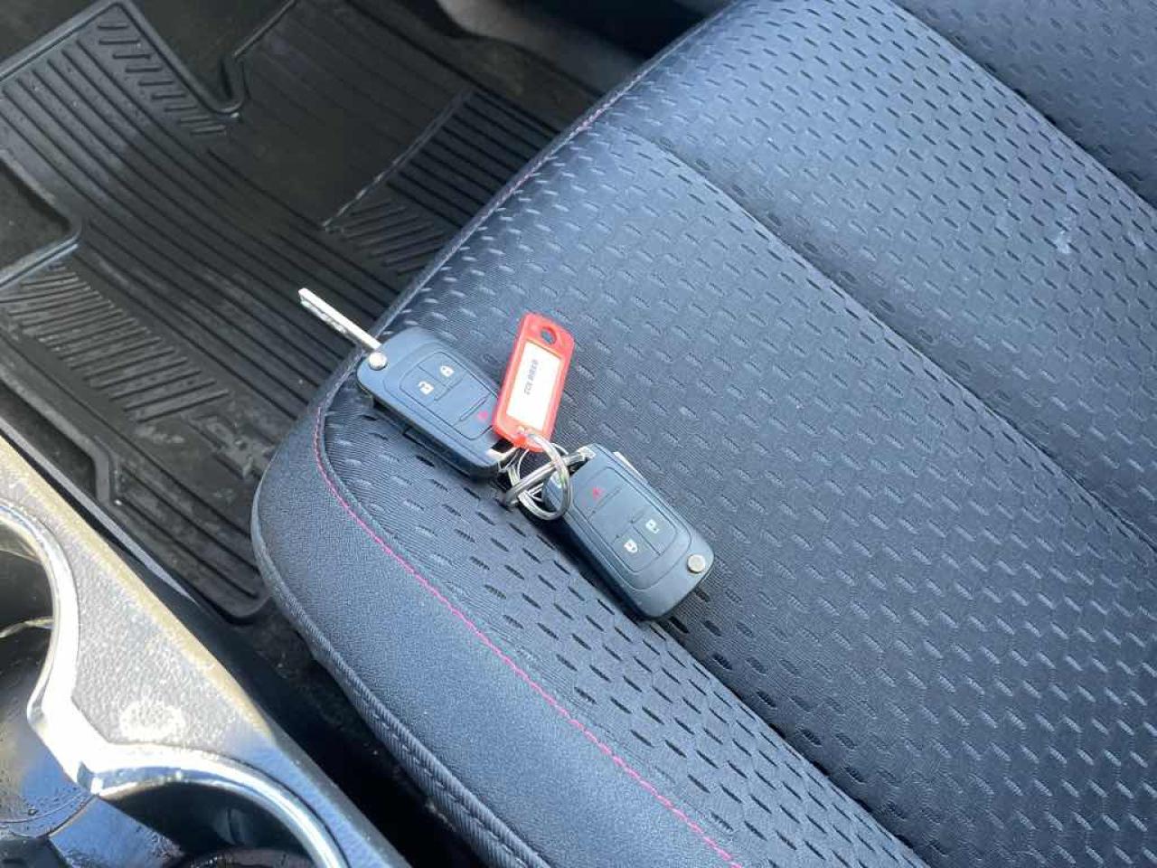 2015 CHEVRO EQUINOX LS  Photo