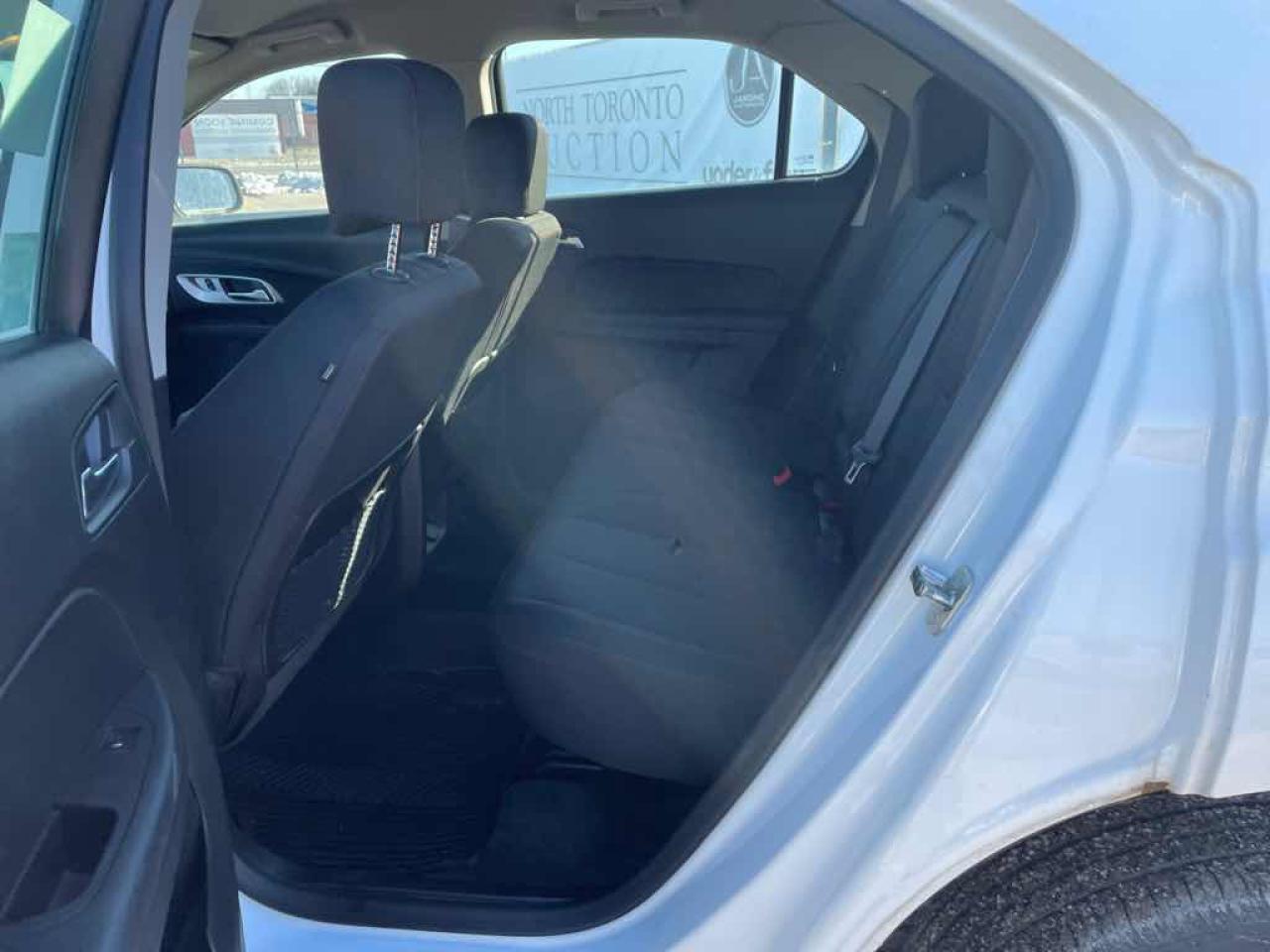 2015 CHEVRO EQUINOX LS  Photo