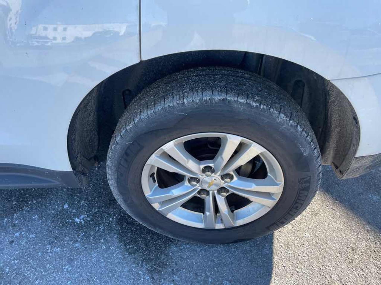 2015 Chevrolet Equinox LS Photo