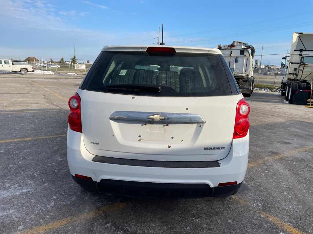2015 Chevrolet Equinox LS Photo4