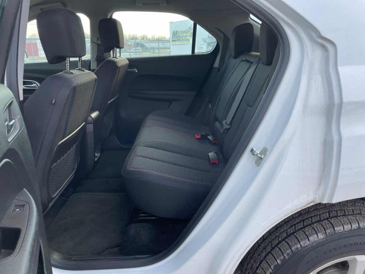 2015 Chevrolet Equinox LS Photo