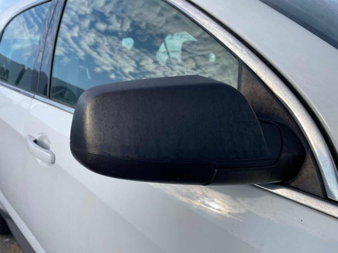 2015 Chevrolet Equinox LS - Photo #32