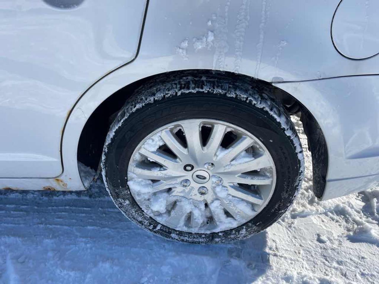 2011 Ford Fusion HYBRID Photo