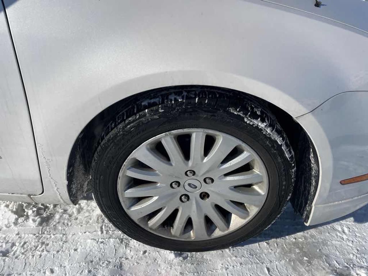 2011 Ford Fusion HYBRID Photo