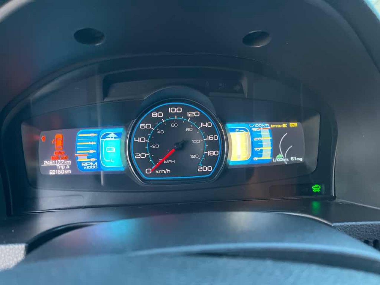 2011 Ford Fusion HYBRID - Photo #9