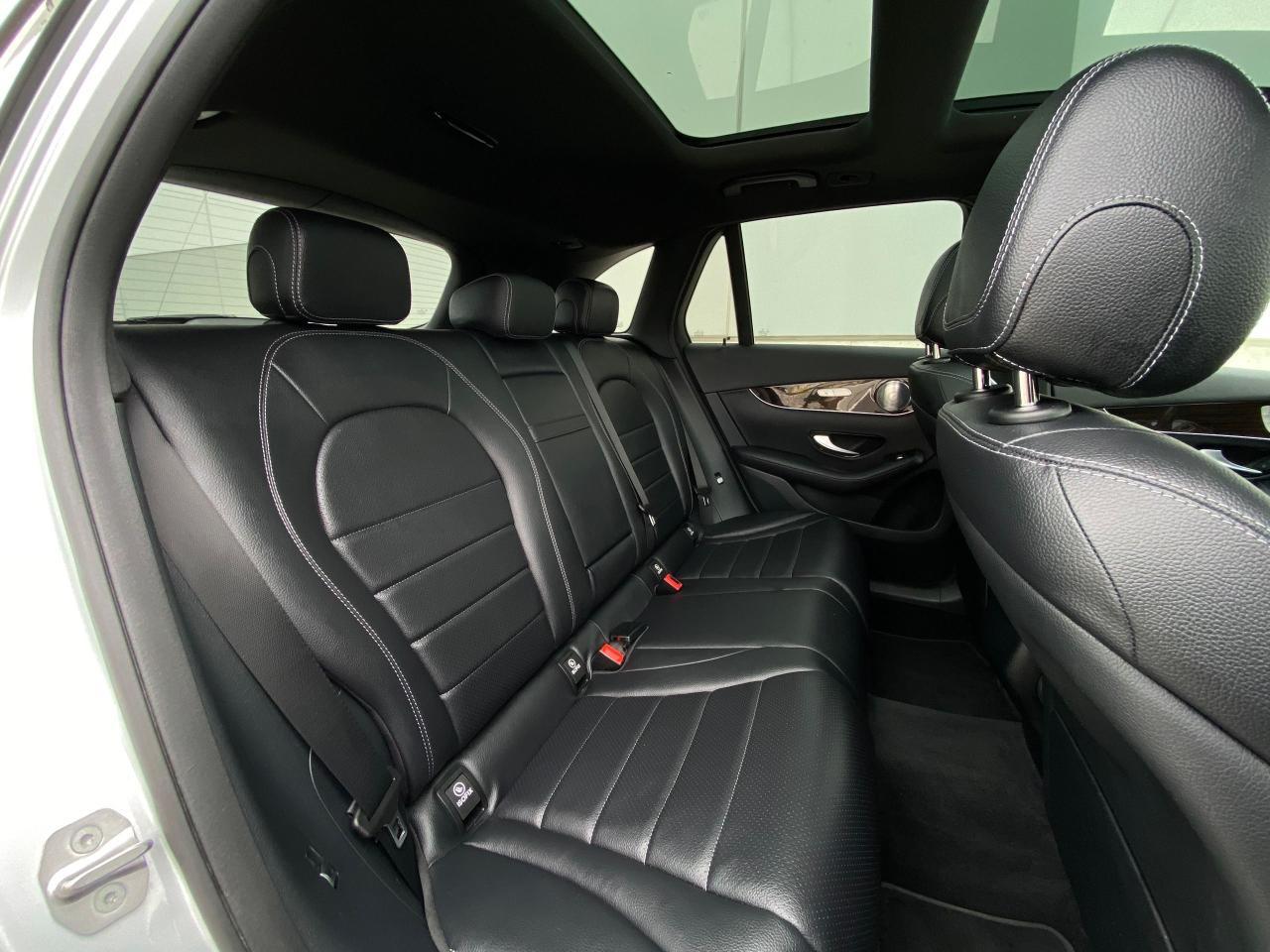 2016 Mercedes-Benz GLC 300 4MATIC-AMG SPORT-360 CAM-DISTRONIC-1 OWNER - Photo #20