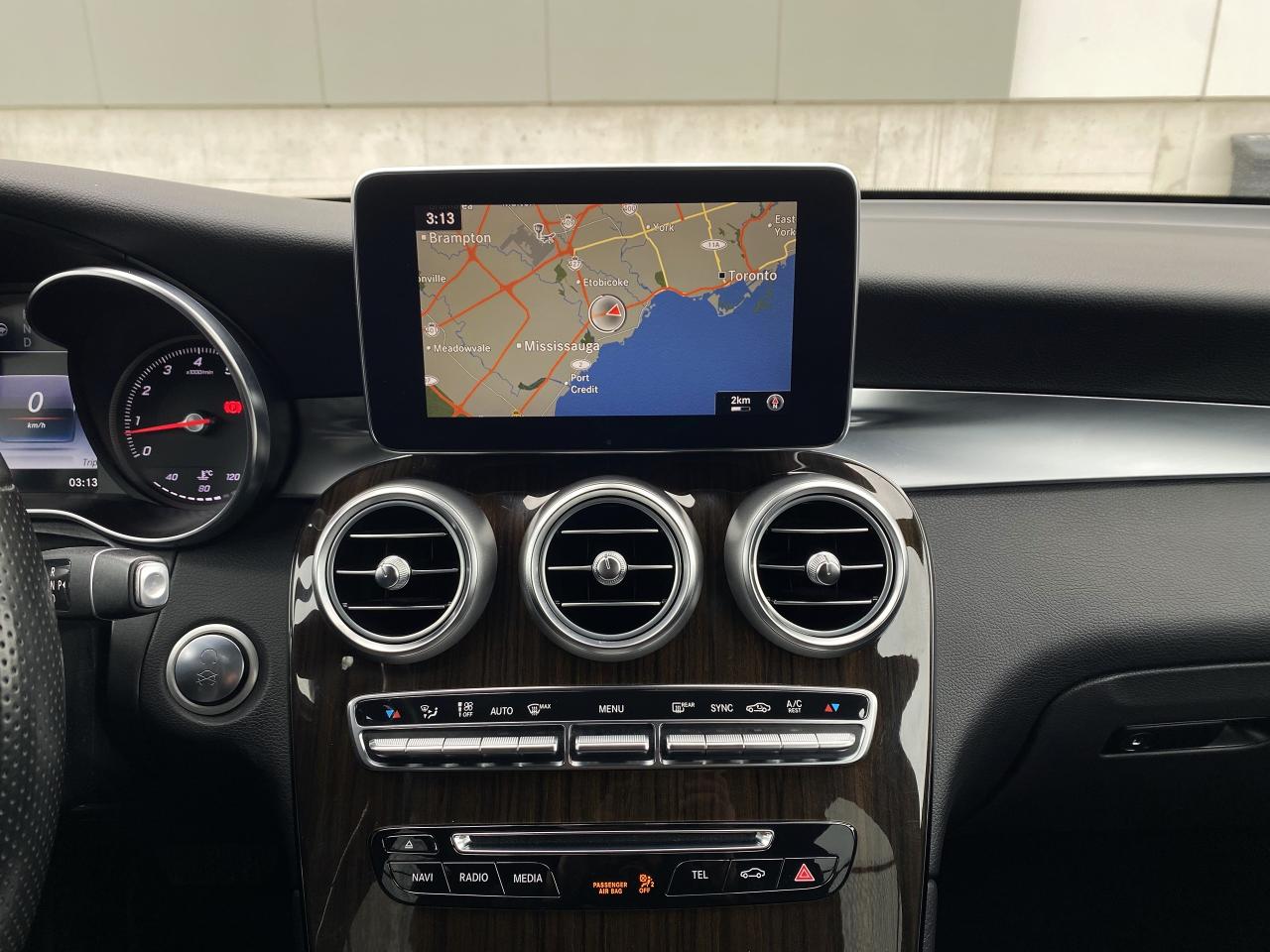 2016 Mercedes-Benz GLC 300 4MATIC-AMG SPORT-360 CAM-DISTRONIC-1 OWNER - Photo #17