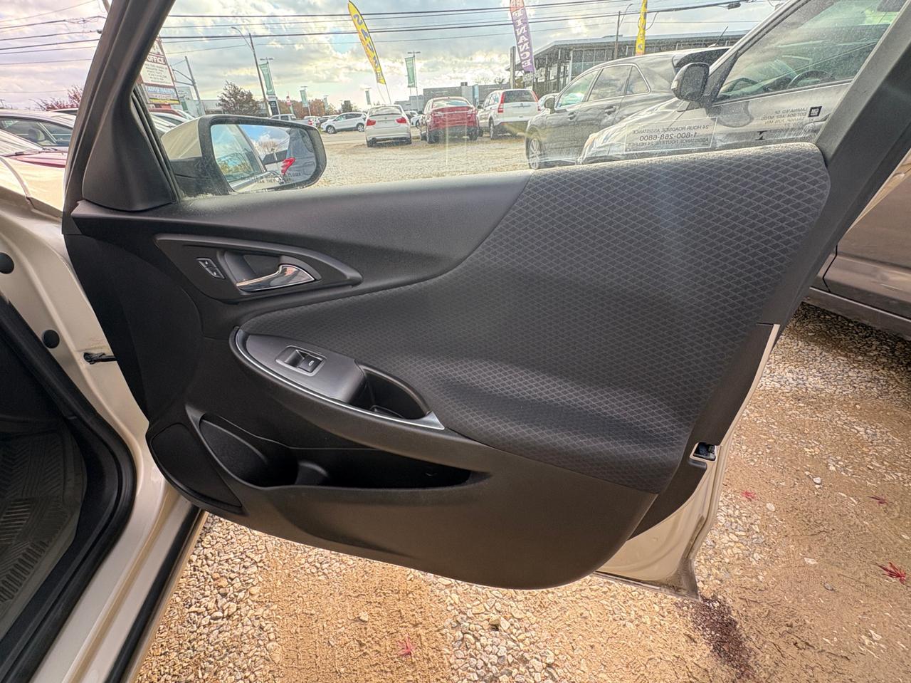 2016 Chevrolet Malibu 2LT Only 52000 KM One Owner with Safety & Warranty. Financing Available. Photo