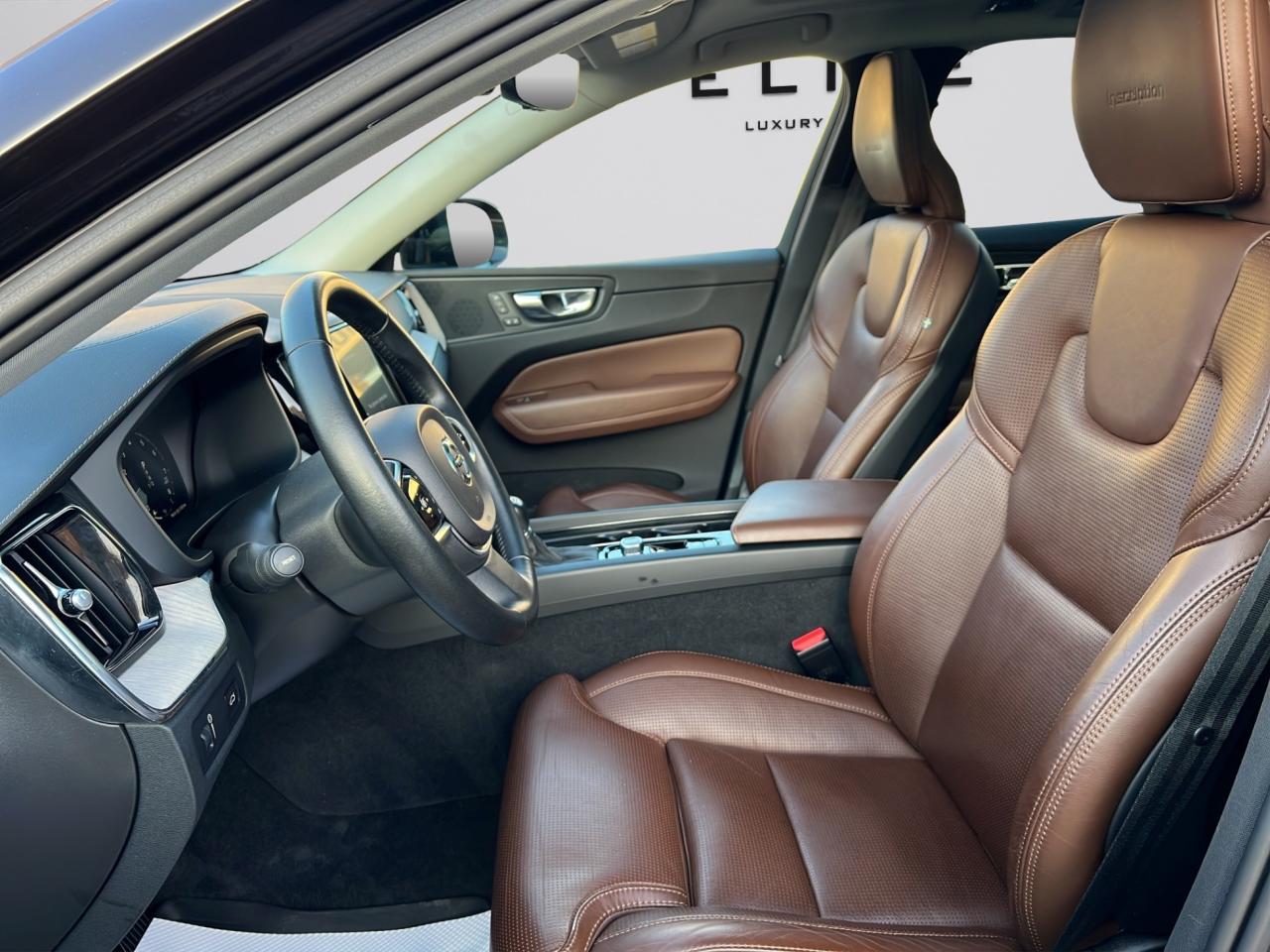 2019 Volvo XC60 T6 AWD INSCRIPTION PKG - LEATHER - SUNROOF !!! Photo