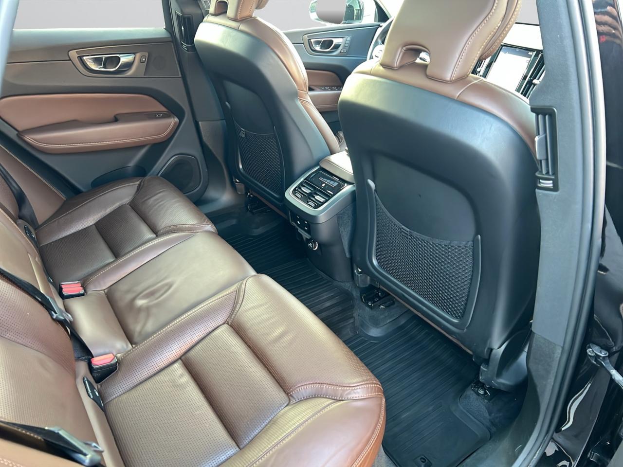 2019 Volvo XC60 T6 AWD INSCRIPTION PKG - LEATHER - SUNROOF !!! Photo