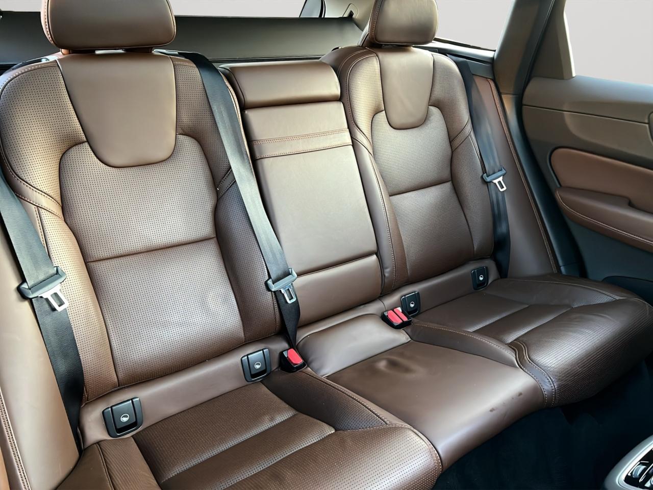 2019 Volvo XC60 T6 AWD INSCRIPTION PKG - LEATHER - SUNROOF !!! Photo