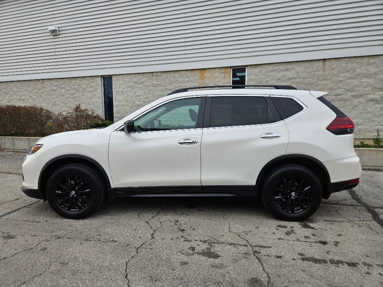 2018 Nissan Rogue AWD BLACK EDITON-PANO ROOF-NAVIGATION Photo