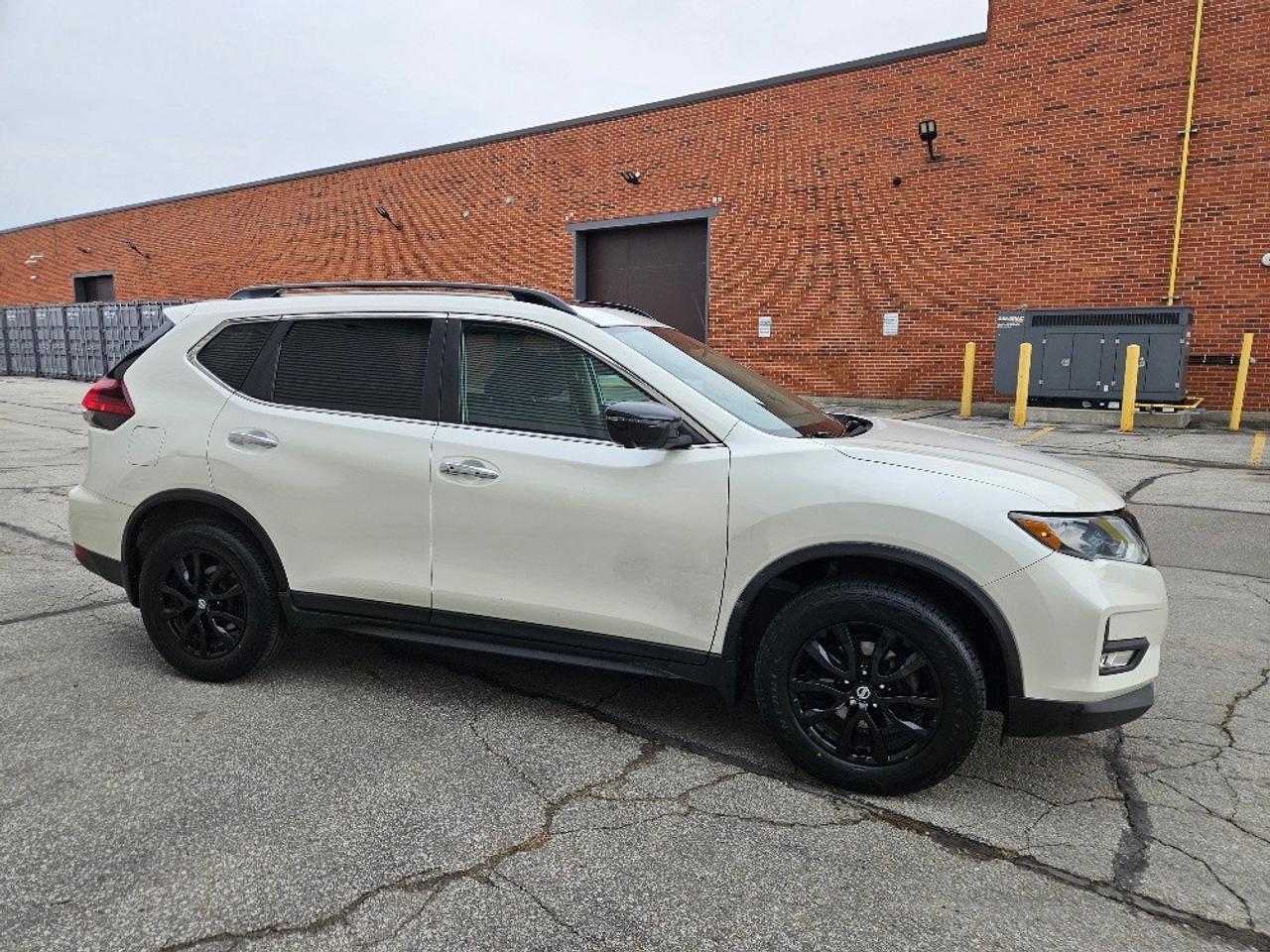2018 Nissan Rogue AWD BLACK EDITON-PANO ROOF-NAVIGATION Photo