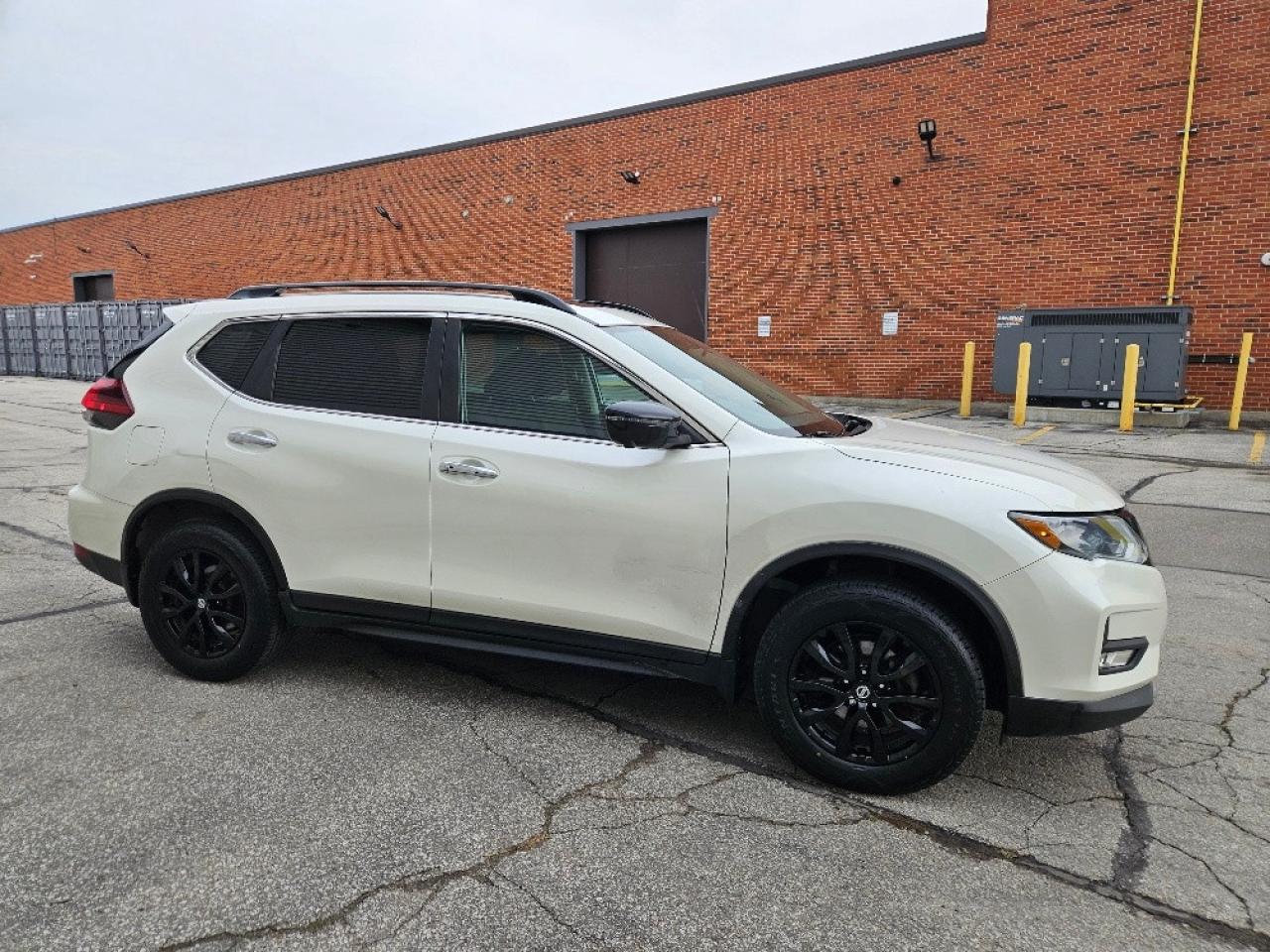 2018 Nissan Rogue AWD BLACK EDITON-PANO ROOF-NAVIGATION Photo