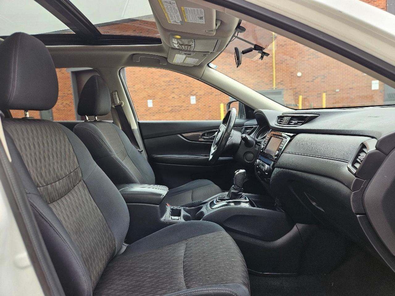 2018 Nissan Rogue AWD BLACK EDITON-PANO ROOF-NAVIGATION Photo
