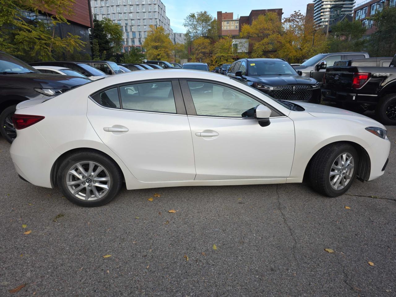 2015 Mazda MAZDA3 GS Backup Camera | Heated Seats | Bluetooth Photo3